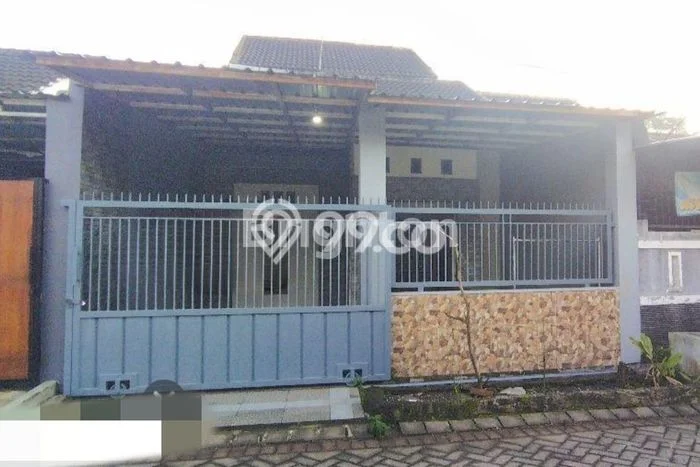 Disewakan Hunian Konsep Modern di Dau Malang dengan 4 KT Disewakan Hunian Konsep Modern di Dau Malang dengan 4 KT