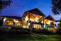 For Sale! Luxury House LT 2000m2 Desain Modern di Lovina For Sale! Luxury House LT 2000m2 Desain Modern di Lovina