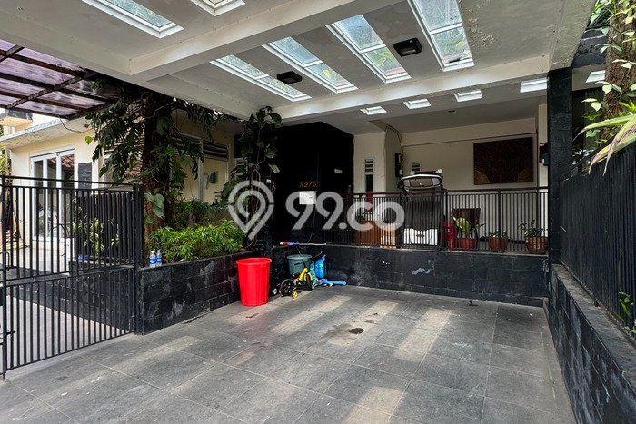 Rumah Mewah Siap Huni LT 570m2 di Ciputat Timur, Tangerang Selatan Rumah Mewah Siap Huni LT 570m2 di Ciputat Timur, Tangerang Selatan