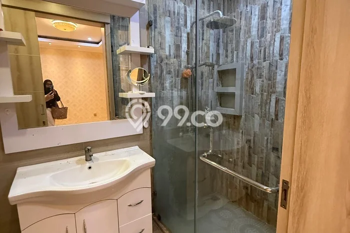 Disewakan! Rumah 4 Kamar Tidur &
4 Kamar Mandi di Green Lake City, Jakarta Barat Disewakan! Rumah 4 Kamar Tidur &
4 Kamar Mandi di Green Lake City, Jakarta Barat