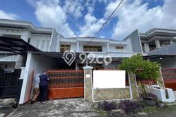 Rumah Mewah LB 260m2 Siap Huni Desain Elegan di Pondok Bambu, Jakarta Timur Rumah Mewah LB 260m2 Siap Huni Desain Elegan di Pondok Bambu, Jakarta Timur