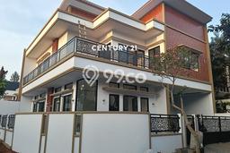 Ready to Use! Premium House LT 218m2 Desain Modern di BSD City Ready to Use! Premium House LT 218m2 Desain Modern di BSD City