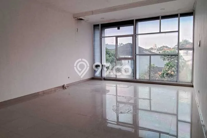 FOR RENT! Ruko di Soekarno Hatta Cocok untuk Bisnis 180m2 FOR RENT! Ruko di Soekarno Hatta Cocok untuk Bisnis 180m2