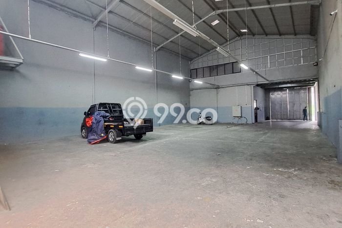 Unit Gudang Paling Strategis di Kutawaringin Bandung dengan LB 550m2 Unit Gudang Paling Strategis di Kutawaringin Bandung dengan LB 550m2