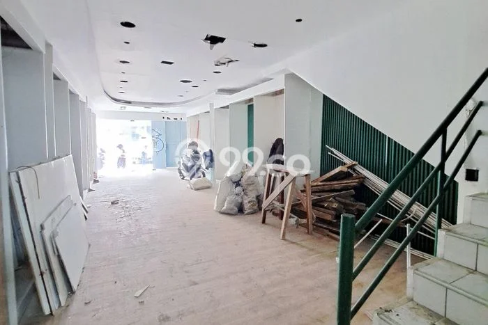 LOKASI STRATEGIS! Komersial Disewakan Kawasan Pelajar Pejuang, Luas 225m², Area Bisnis LOKASI STRATEGIS! Komersial Disewakan Kawasan Pelajar Pejuang, Luas 225m², Area Bisnis