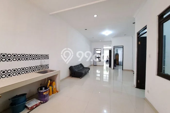 Lokasi strategis! Rumah siap huni dikontrakkan di Batununggal LB 120m2 Lokasi strategis! Rumah siap huni dikontrakkan di Batununggal LB 120m2