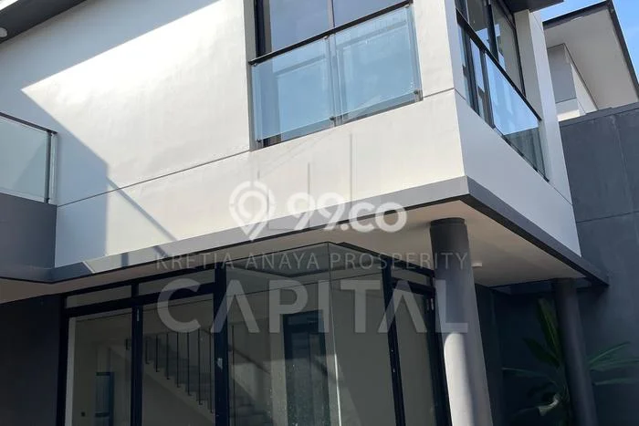 Rumah Mewah LB 196m2 Siap Pakai Desain Elegan di Kota Baru Parahyangan, Bandung Rumah Mewah LB 196m2 Siap Pakai Desain Elegan di Kota Baru Parahyangan, Bandung