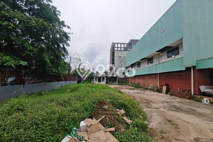 Gudang Disewa di Jakarta Utara dengan LB 1300m2 Area Komersial Ramai Gudang Disewa di Jakarta Utara dengan LB 1300m2 Area Komersial Ramai