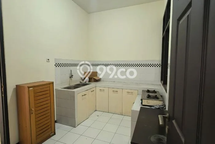 Jarang Ada! Rumah Sewa 5 Kamar Bagus Siap Huni Araya Jarang Ada! Rumah Sewa 5 Kamar Bagus Siap Huni Araya