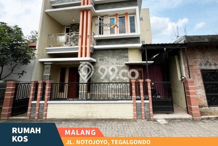 Dijual Segera Kost 11 Kamar, 3 Kamar Mandi di Dau, Malang, Luas 200m2 Dijual Segera Kost 11 Kamar, 3 Kamar Mandi di Dau, Malang, Luas 200m2