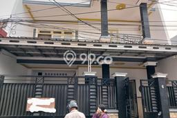 Lokasi terbaik! Rumah siap pakai dikontrakkan di Cipondoh LB 150m2 Lokasi terbaik! Rumah siap pakai dikontrakkan di Cipondoh LB 150m2