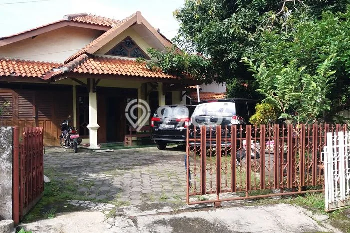 Rumah Minimalis 9 Kamar LT 335m2 di Ngesrep Rumah Minimalis 9 Kamar LT 335m2 di Ngesrep