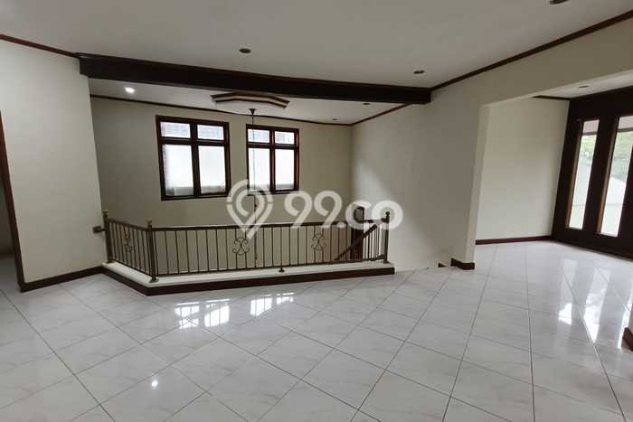 Disewakan Rumah Harga Terjangkau di Setra Sari Bandung dengan 3 Kamar Tidur Disewakan Rumah Harga Terjangkau di Setra Sari Bandung dengan 3 Kamar Tidur