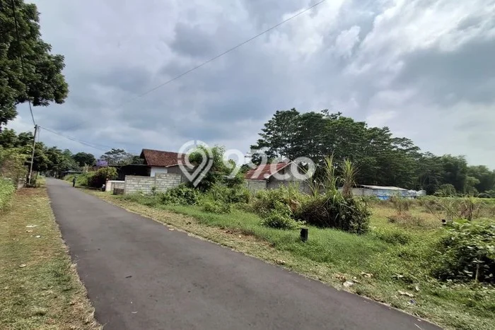Lahan Kosong Dijual di Kalasan, Sleman, Luas 273m2 Area Strategis Lahan Kosong Dijual di Kalasan, Sleman, Luas 273m2 Area Strategis