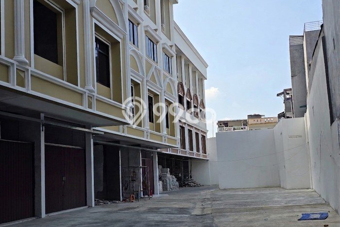 Ruko Bagus Dijual di Jembatan Lima Jakarta Barat Strategis Cocok untuk Kembangkan Bisnis Ruko Bagus Dijual di Jembatan Lima Jakarta Barat Strategis Cocok untuk Kembangkan Bisnis