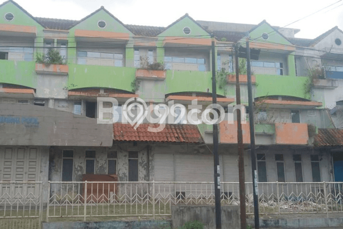 Ruko Dijual di Medan Polonia LT 190m2, LB 268m2 untuk Investasi Ruko Dijual di Medan Polonia LT 190m2, LB 268m2 untuk Investasi