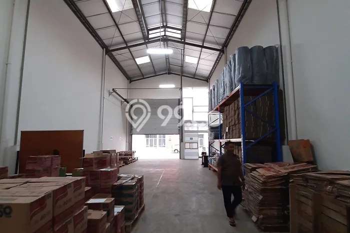 Disewakan Gudang di Kawasan Ramai Summarecon Bekasi Luas 144m2 Disewakan Gudang di Kawasan Ramai Summarecon Bekasi Luas 144m2