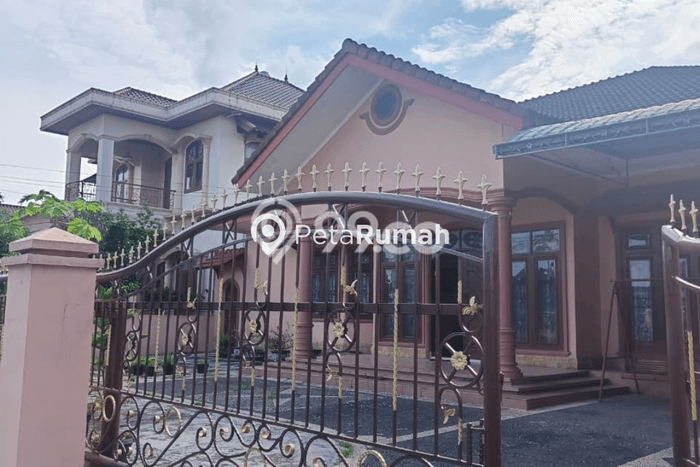 Properti Nyaman 6 KT Luas Tanah 600m² di Medan Selayang, Medan Properti Nyaman 6 KT Luas Tanah 600m² di Medan Selayang, Medan