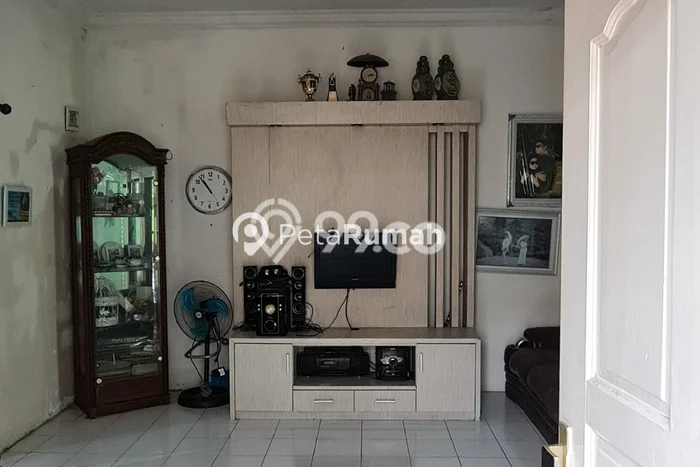 Rumah Strategis di Medan Helvetia, Medan, LT 154m² LB 33m² - HARGA NEGO! Rumah Strategis di Medan Helvetia, Medan, LT 154m² LB 33m² - HARGA NEGO!