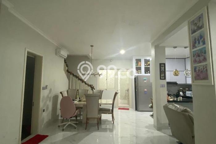 For Sale Rumah Mewah Exclusive di Pagedangan, Tangerang For Sale Rumah Mewah Exclusive di Pagedangan, Tangerang