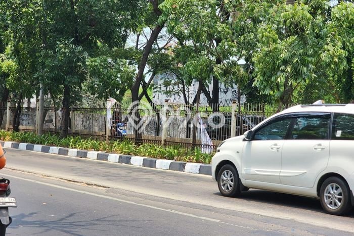 Dijual Tanah di Jakarta Barat, Luas 8450m2 - Dijual Tanah di Jakarta Barat, Luas 8450m2 -