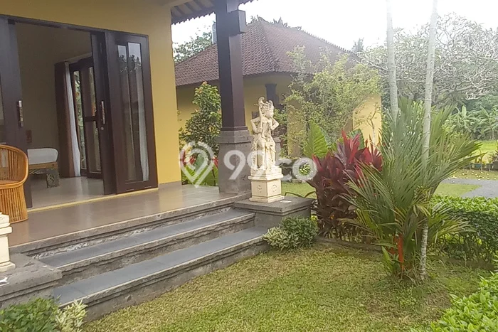 SIAP HUNI! Rumah Asri area Kemenuh, LT 3600m² Bangunan 700m² SIAP HUNI! Rumah Asri area Kemenuh, LT 3600m² Bangunan 700m²