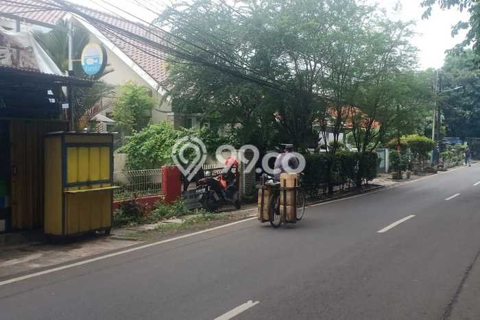 Tanah Dijual Lokasi Strategis di Jakarta Timur dengan Luas 356m2 Tanah Dijual Lokasi Strategis di Jakarta Timur dengan Luas 356m2