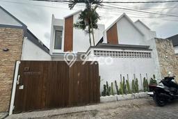 Lokasi strategis! Rumah siap huni dikontrakkan di Denpasar Selatan LB 130m2 Lokasi strategis! Rumah siap huni dikontrakkan di Denpasar Selatan LB 130m2