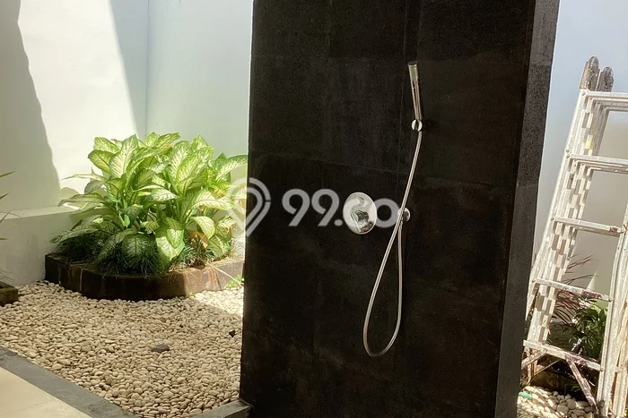 FOR RENT! Gudang di Seminyak Cocok untuk Bisnis 200m2 FOR RENT! Gudang di Seminyak Cocok untuk Bisnis 200m2