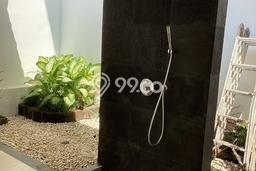 FOR RENT! Gudang di Seminyak Cocok untuk Bisnis 200m2 FOR RENT! Gudang di Seminyak Cocok untuk Bisnis 200m2