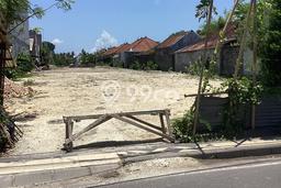 Tanah Kavling Disewakan di Seminyak dengan Luas 5400m2 Tanah Kavling Disewakan di Seminyak dengan Luas 5400m2