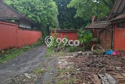 Tanah Kavling Disewakan di Seminyak dengan Luas 3300m2 Tanah Kavling Disewakan di Seminyak dengan Luas 3300m2
