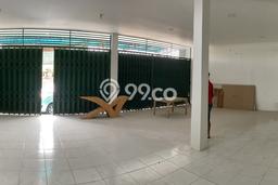 Ruang Usaha Luas 90m2 Ruang Usaha Luas 90m2