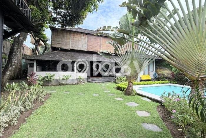 LOKASI TERBAIK! Vila di Kuta, Ukuran 400m2m², Kawasan Tenang dan nyaman LOKASI TERBAIK! Vila di Kuta, Ukuran 400m2m², Kawasan Tenang dan nyaman