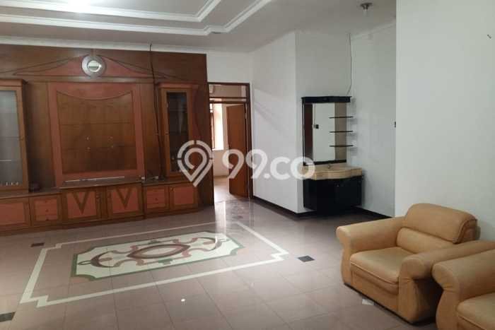 Lokasi strategis! Rumah siap pakai disewakan di Batununggal LB 190m2 Lokasi strategis! Rumah siap pakai disewakan di Batununggal LB 190m2