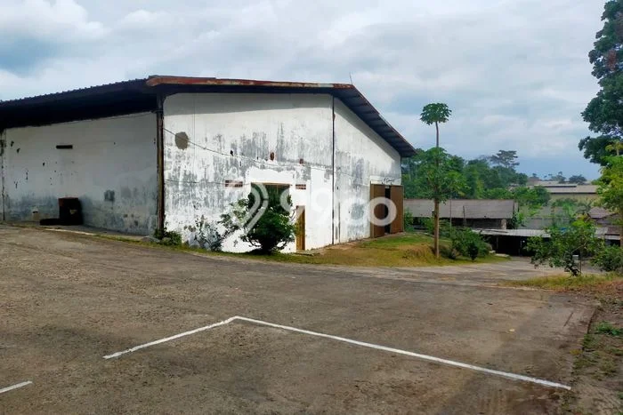 LOKASI STRATEGIS! Gudang di Rancaekek, Luas 3000m2m², Area Bisnis LOKASI STRATEGIS! Gudang di Rancaekek, Luas 3000m2m², Area Bisnis