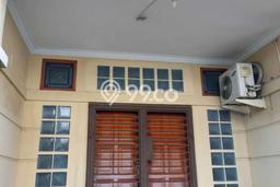 Rumah Mewah LB 300m2 Siap Pakai Desain Elegan di Otista, Bandung Rumah Mewah LB 300m2 Siap Pakai Desain Elegan di Otista, Bandung