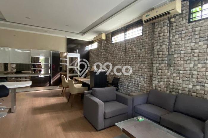 Disewakan Ruko di Kawasan Ramai Sudirman Luas 300m2 Disewakan Ruko di Kawasan Ramai Sudirman Luas 300m2