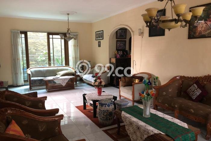 For Sale Rumah 6 Kamar Lokasi Strategis Bagus dan Strategis di Antapani For Sale Rumah 6 Kamar Lokasi Strategis Bagus dan Strategis di Antapani