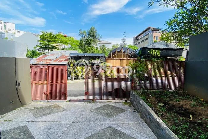 Disewakan! Rumah 5 Kamar Tidur &
4 Kamar Mandi di Surya Sumantri, Bandung Disewakan! Rumah 5 Kamar Tidur &
4 Kamar Mandi di Surya Sumantri, Bandung