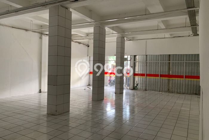 AREA KOMERSIAL! Ruko For Rent di Pungkur, Luas 240m², Akses Strategis AREA KOMERSIAL! Ruko For Rent di Pungkur, Luas 240m², Akses Strategis