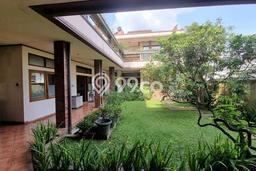 Rumah Modern LB/LT 900m2/750m2 Siap Huni di Setiabudi, Bandung Rumah Modern LB/LT 900m2/750m2 Siap Huni di Setiabudi, Bandung