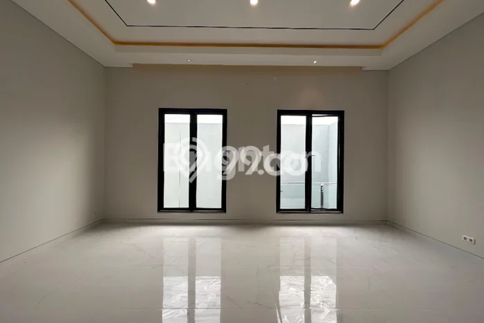 Ready to Use! Luxury House LT 210m2 Desain Elegan di Citraland Ready to Use! Luxury House LT 210m2 Desain Elegan di Citraland