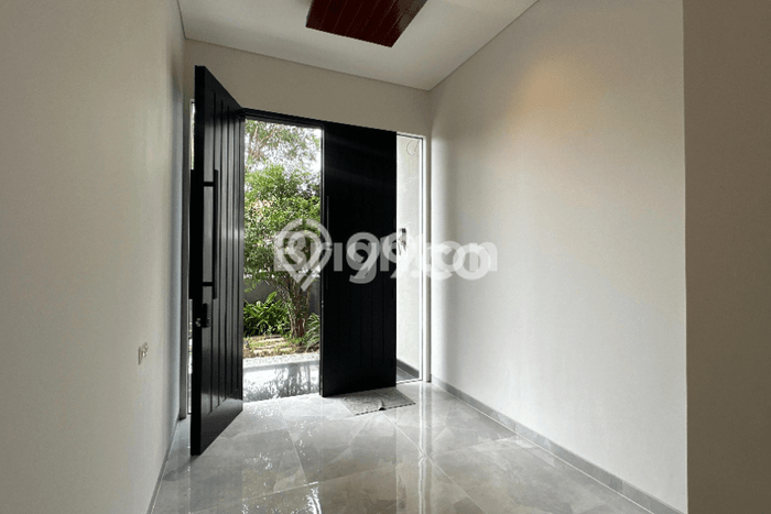 Rumah Elit Modern Siap Huni di Citraland Surabaya Rumah Elit Modern Siap Huni di Citraland Surabaya