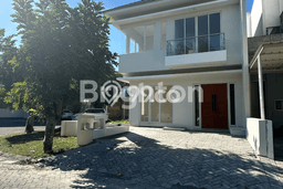 Rumah Eksklusif Siap Huni LT 116m2 di Wiyung, Surabaya Rumah Eksklusif Siap Huni LT 116m2 di Wiyung, Surabaya