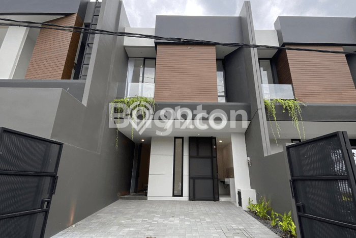 Dijual Rumah Eksklusif 4 KT di Kutisari, Surabaya Dijual Rumah Eksklusif 4 KT di Kutisari, Surabaya