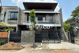 Rumah Luxury Modern Tanpa Renovasi di Citraland Surabaya Rumah Luxury Modern Tanpa Renovasi di Citraland Surabaya