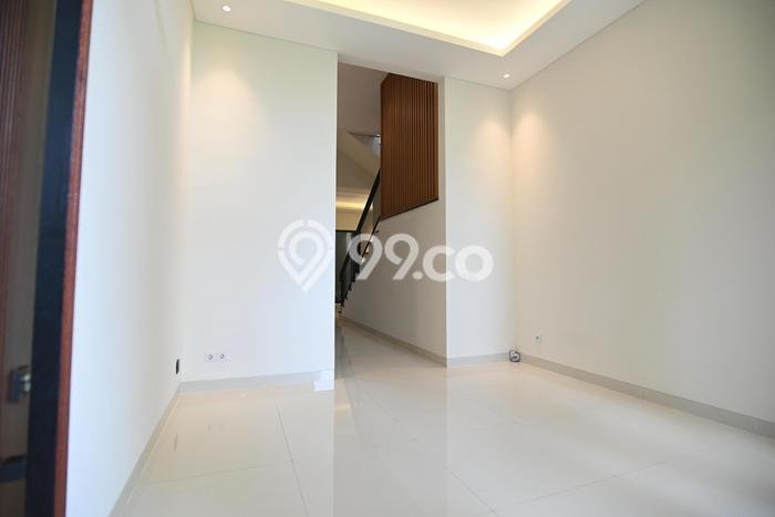Dijual Rumah Mewah Elegan Dengan View Eksklusif di Pakuwon Indah, Surabaya Dijual Rumah Mewah Elegan Dengan View Eksklusif di Pakuwon Indah, Surabaya