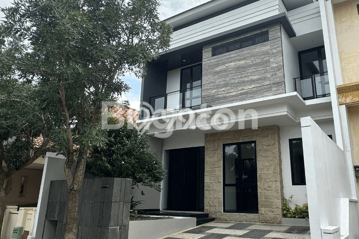 Rumah Elit Modern Siap Huni di Citraland Surabaya Rumah Elit Modern Siap Huni di Citraland Surabaya