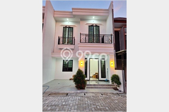 For Sale Rumah 3 Kamar Lokasi Ideal Bagus dan Strategis di Karang Tengah For Sale Rumah 3 Kamar Lokasi Ideal Bagus dan Strategis di Karang Tengah